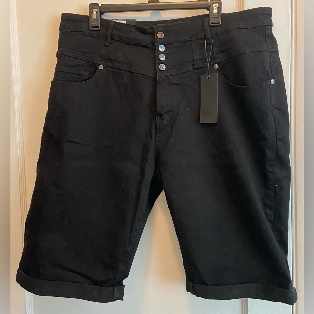Black Denim Knee Length Shorts Size 20